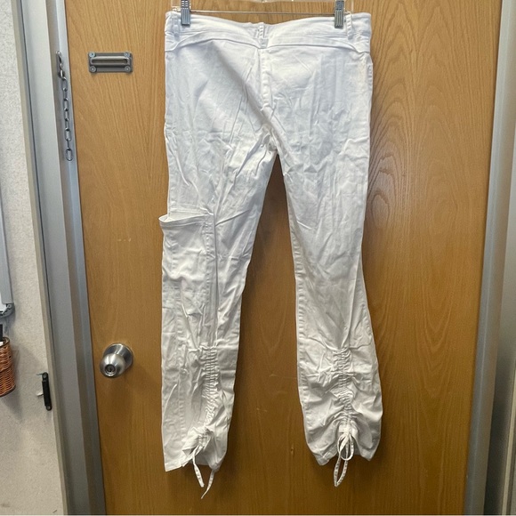 Vintage wet seal white cargo style pants with tie details - Picture 4 of 10
